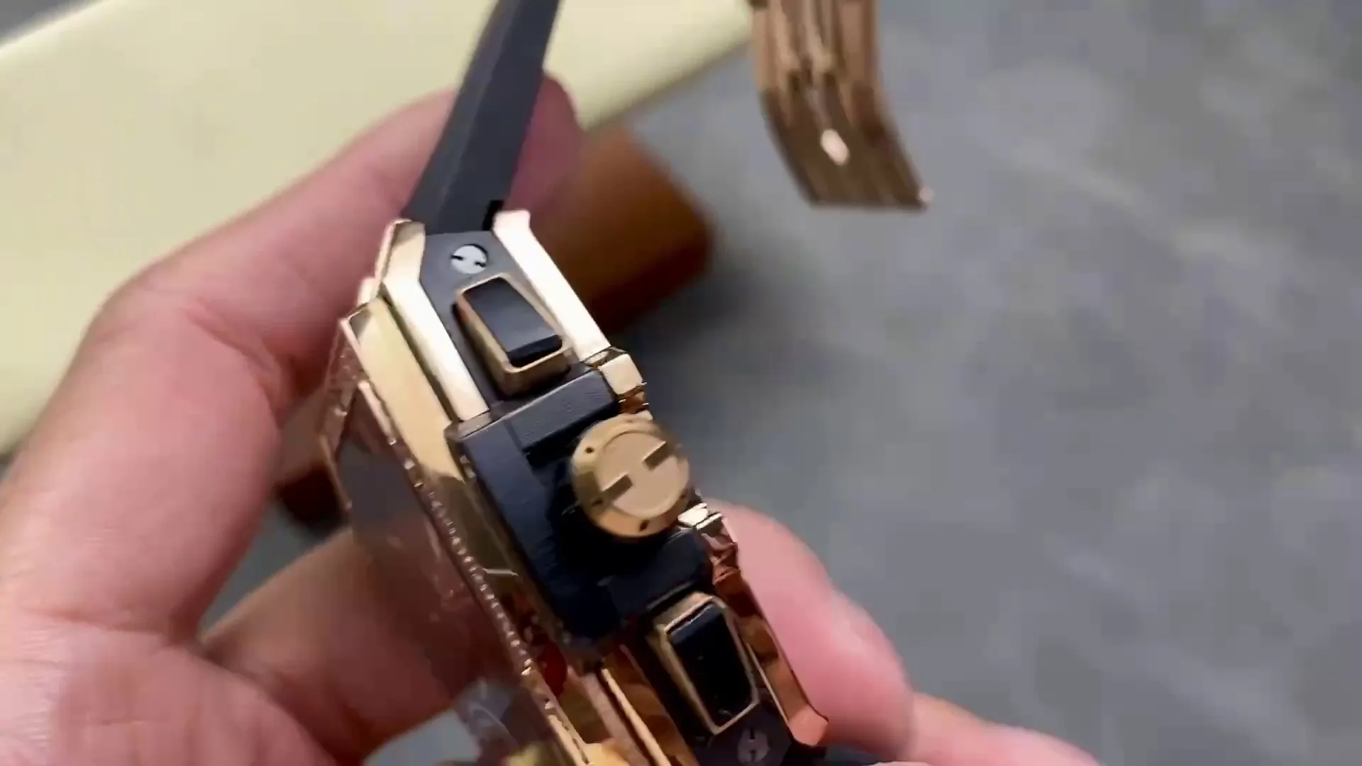 Hublot Spirit Of Big Bang Replica 601.OX.0183.LR.1104 42mm Rose Gold Diamonds Watch