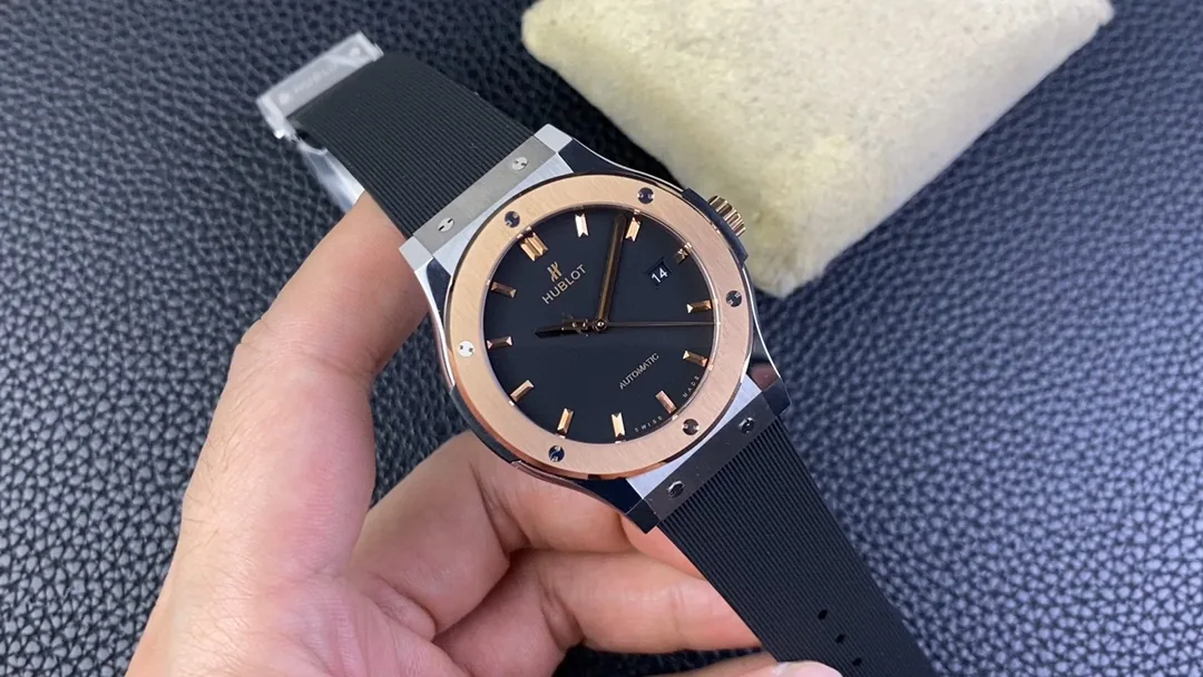 Hublot Classic Fusion Replica 542.NO.1180.RX 42mm Rose Gold Black Dial Watch
