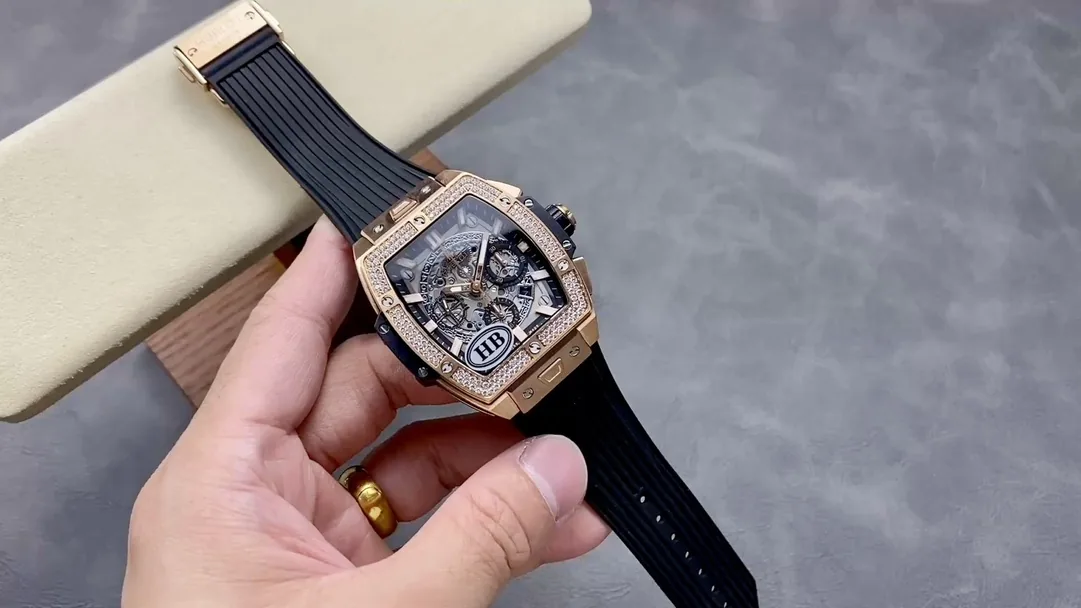 Hublot Spirit Of Big Bang Replica 601.OX.0183.LR.1104 42mm Rose Gold Diamonds Watch