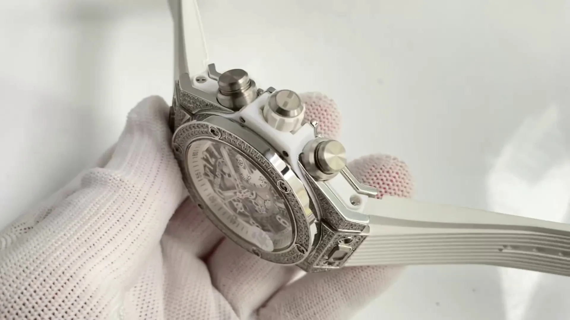 Luxury Swiss Hublot Big Bang Unico Replica Diamonds Bezel 42mm Watch – Skeleton Dial, White Rubber Strap