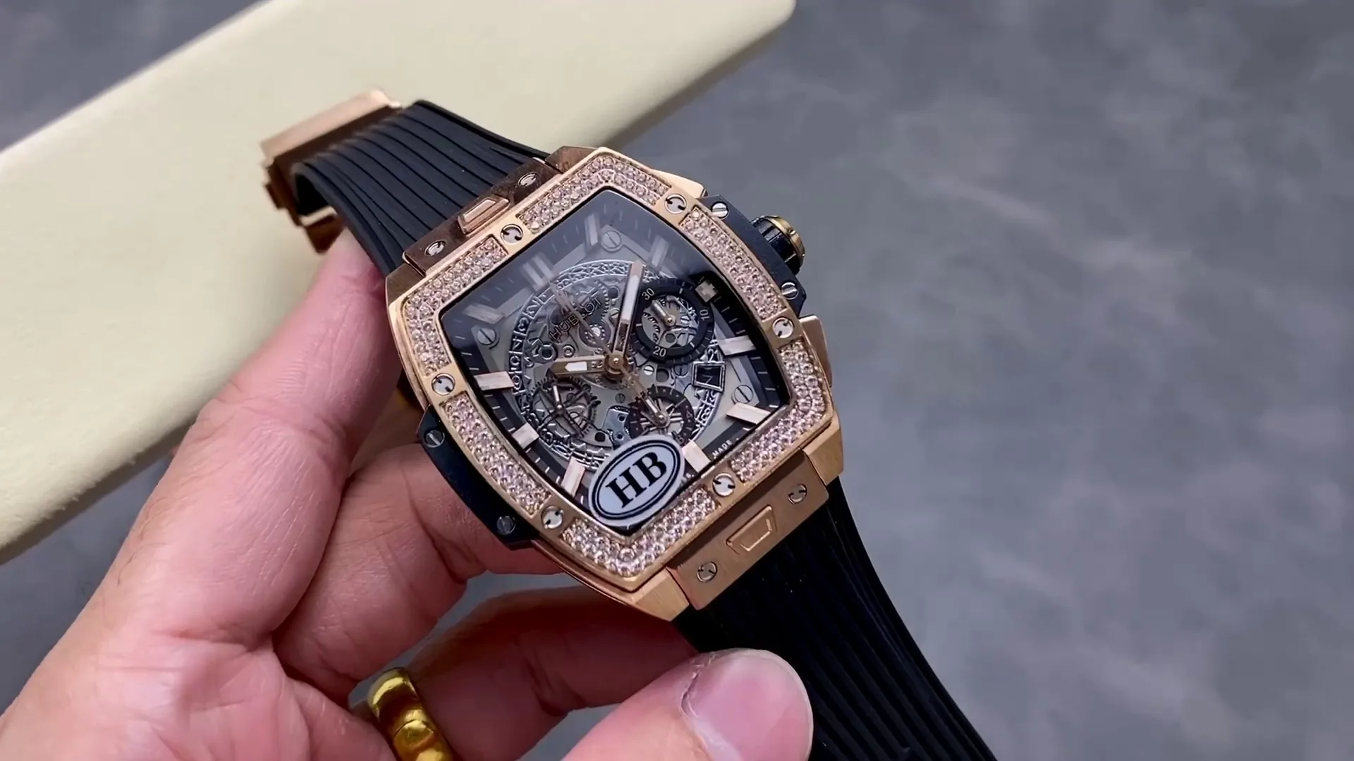 Hublot Spirit Of Big Bang Replica 601.OX.0183.LR.1104 42mm Rose Gold Diamonds Watch